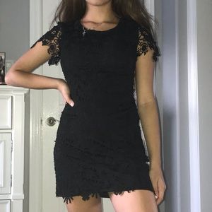 COMME black lace dress! 🧸🖤
